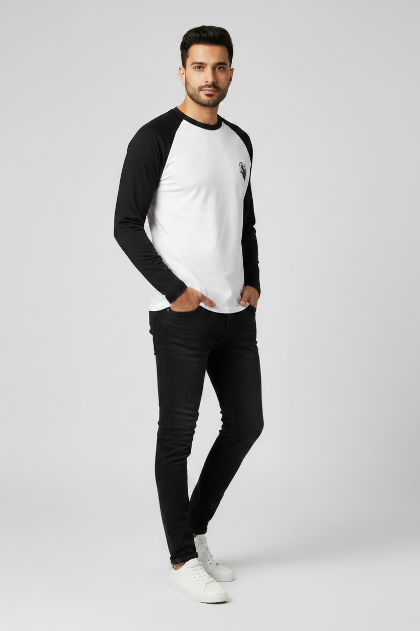 45 Front Right - White/Black